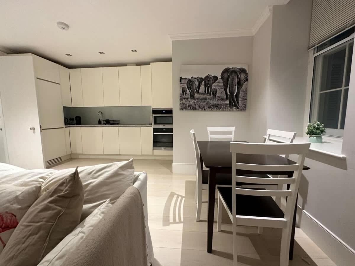 Sg, Chic Covent Garden Apartment ロンドン エクステリア 写真